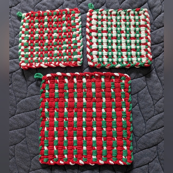 Handmade Trivet/Potholder Set, NEW - Picture 2 of 2